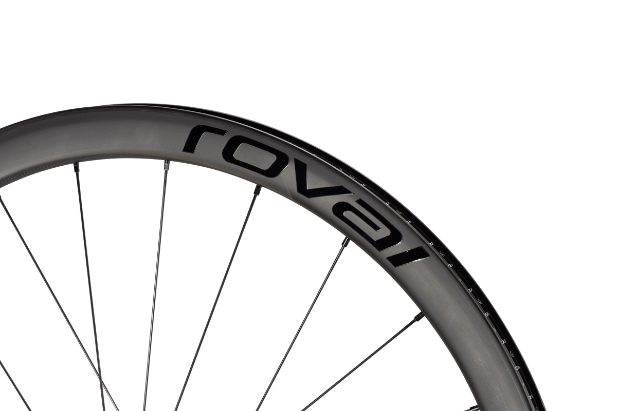 Specialized ROAD Satin Carbon/Black / 700c Roval Rapide C 38