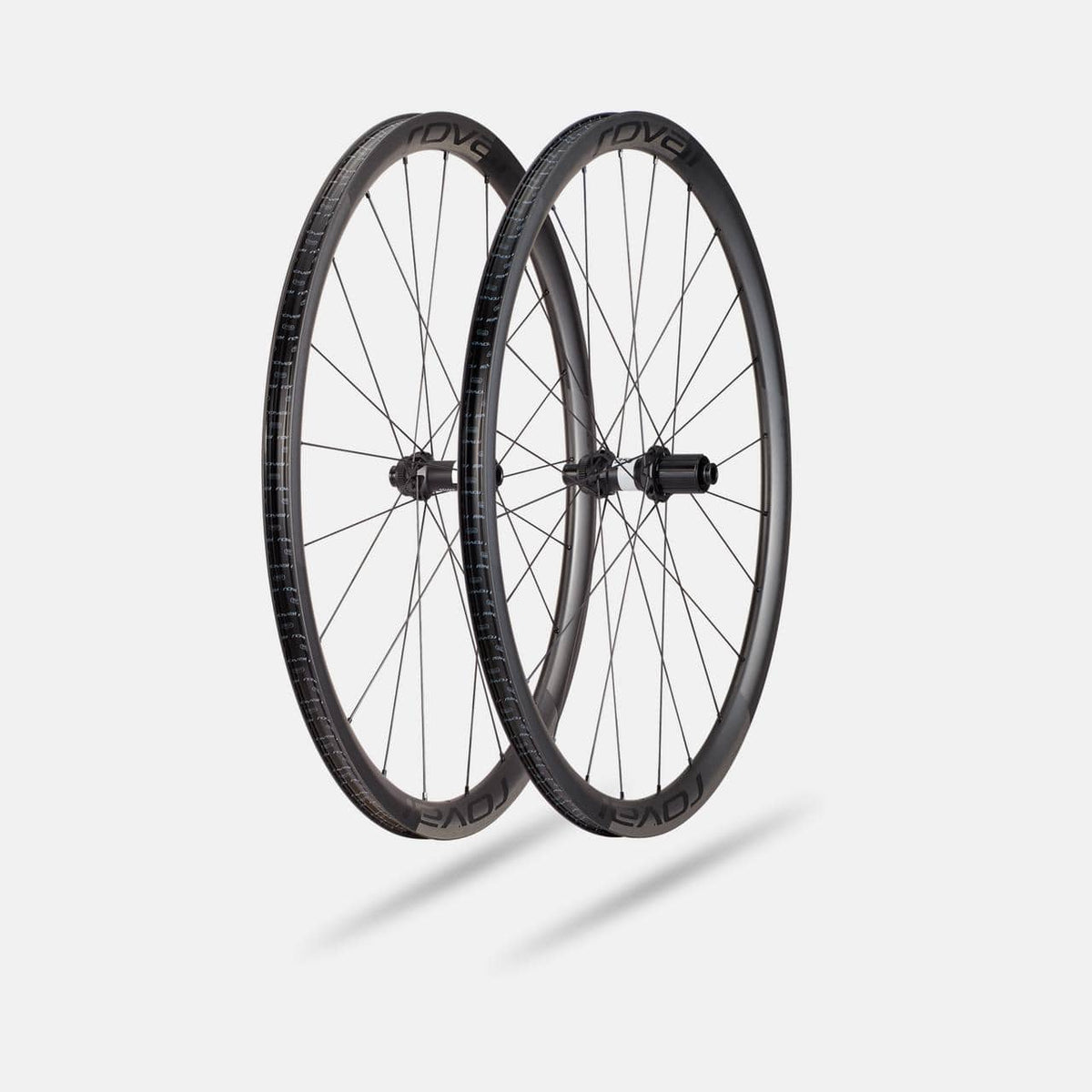 Specialized ROAD Satin Carbon/Satin Black / 700c Front Roval Alpinist CL II