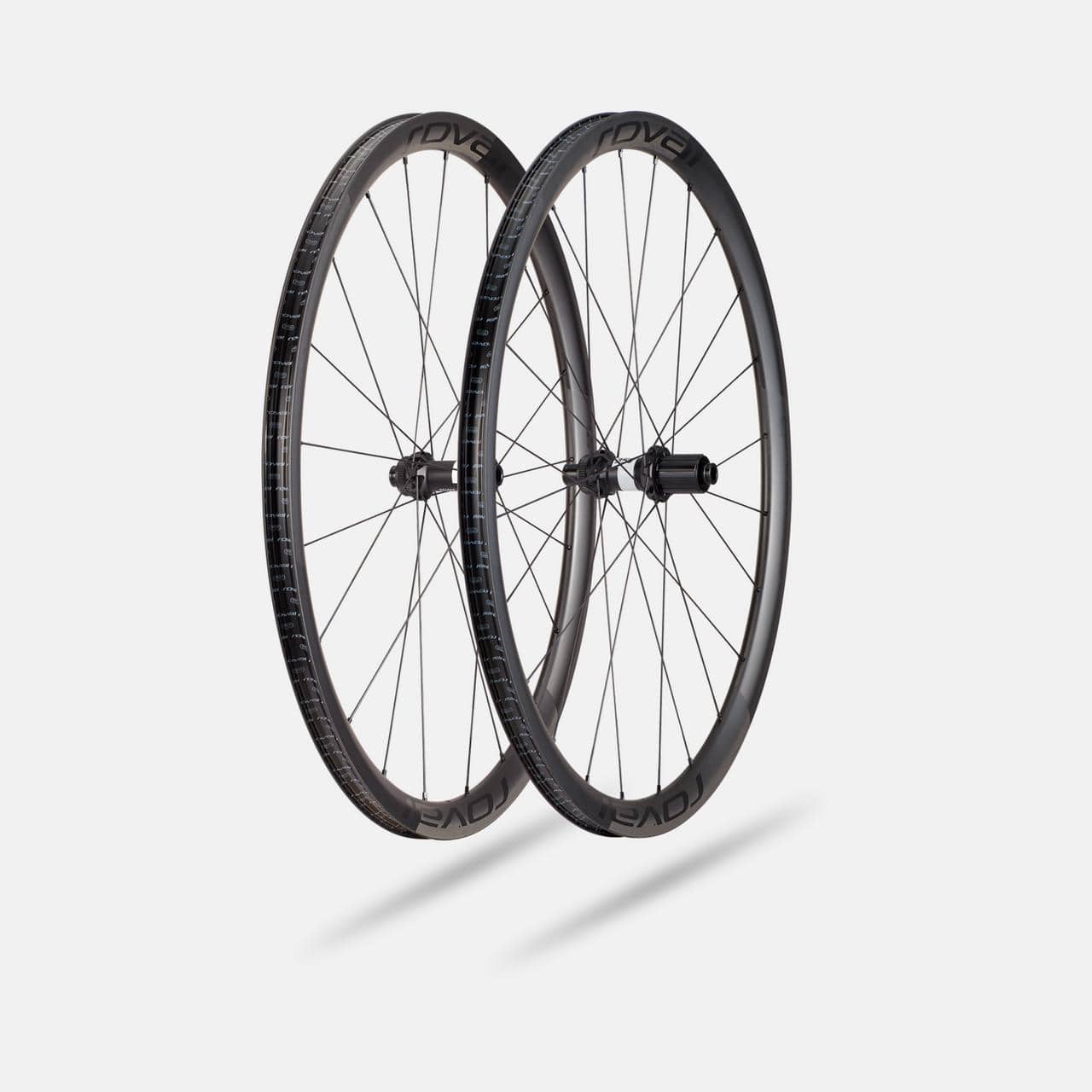 Specialized ROAD Satin Carbon/Satin Black / 700c Front Roval Alpinist CL II